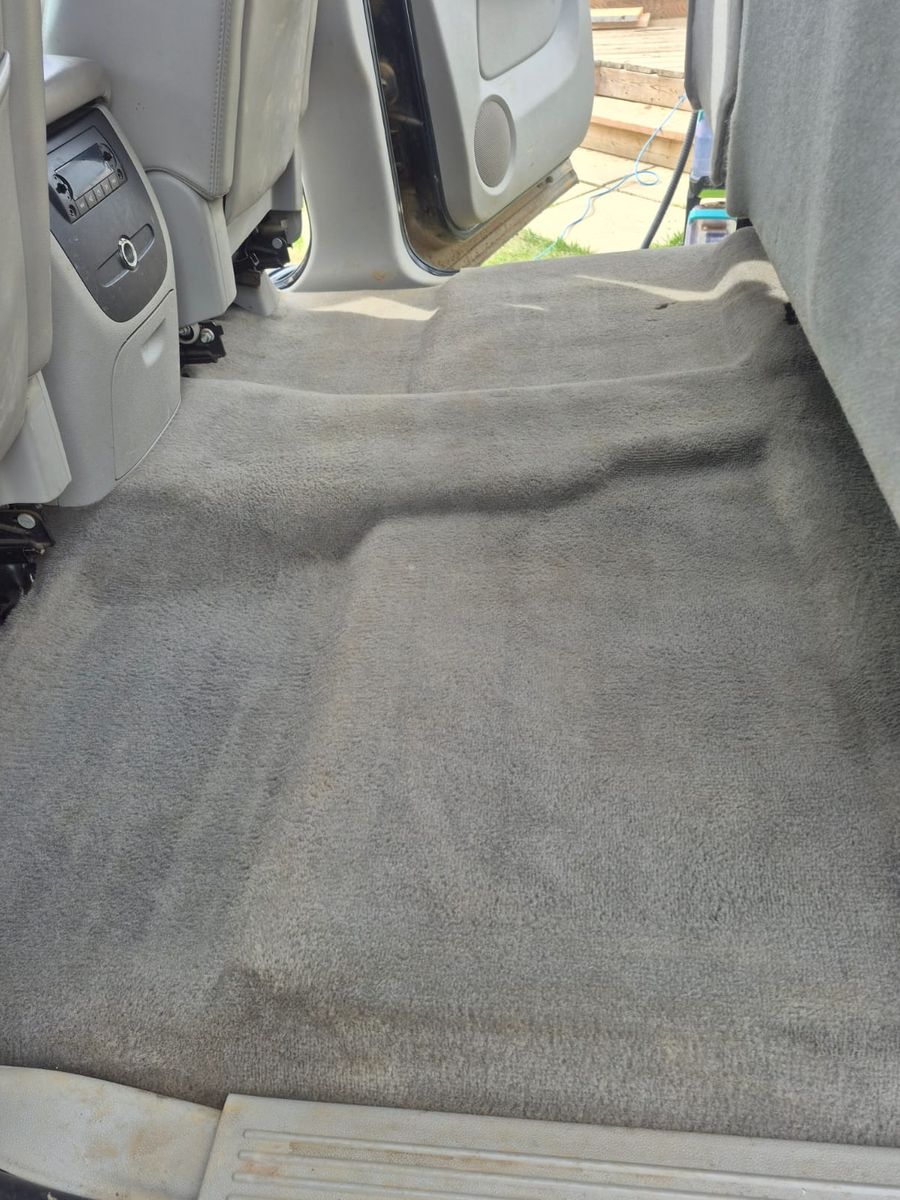 Rear carpet stains, after detailing